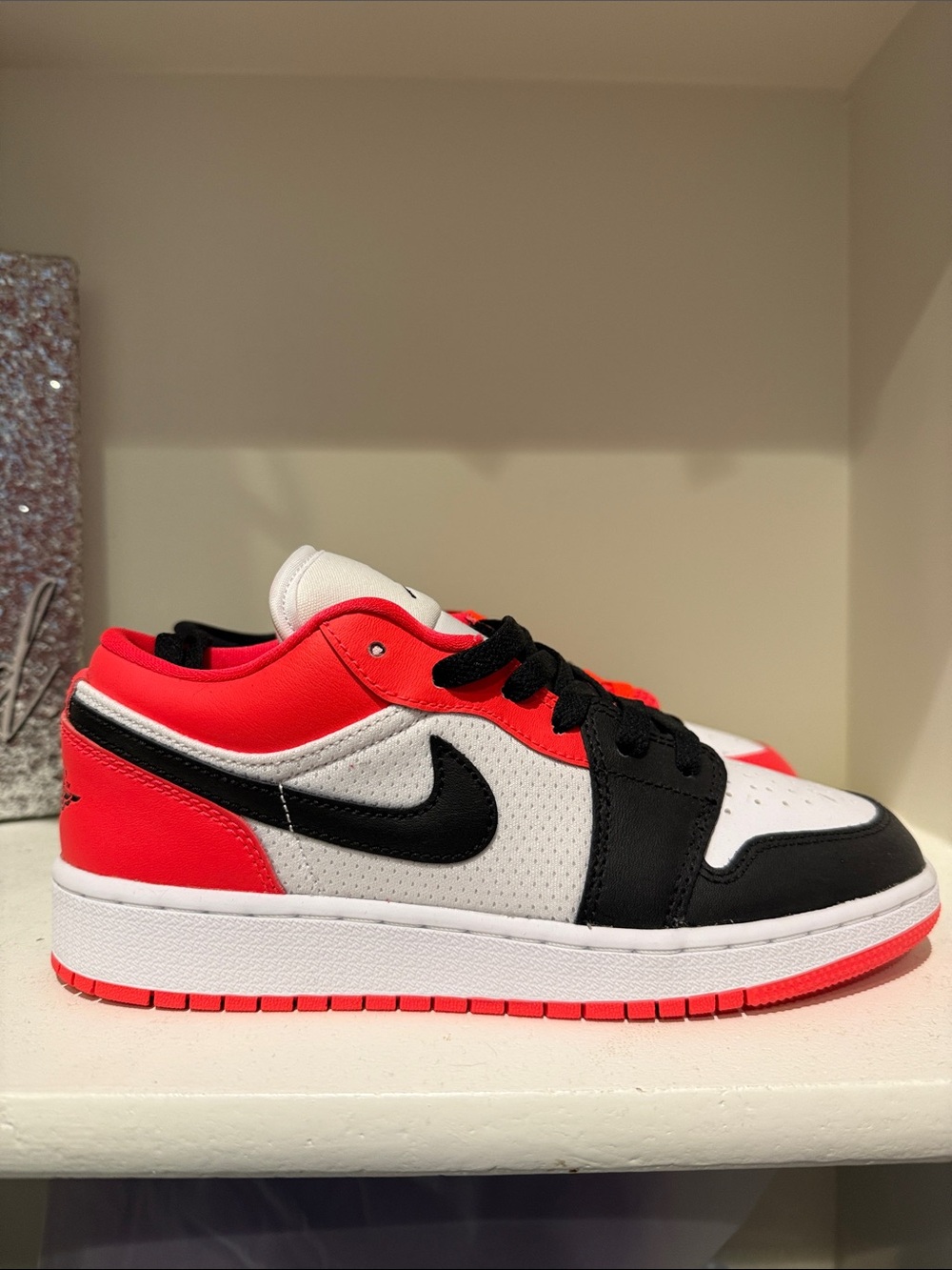 Kids Brand New Nike Jordans Mismatched Infrared 1 Low SE